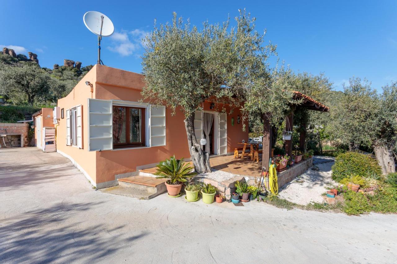 Tiria House Bosa - Casa Vacanze Екстериор снимка